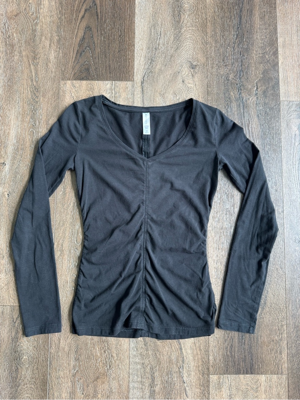 Athleta Black Long-Sleeve V-Neck Ruched Tee Women’s Size XXS